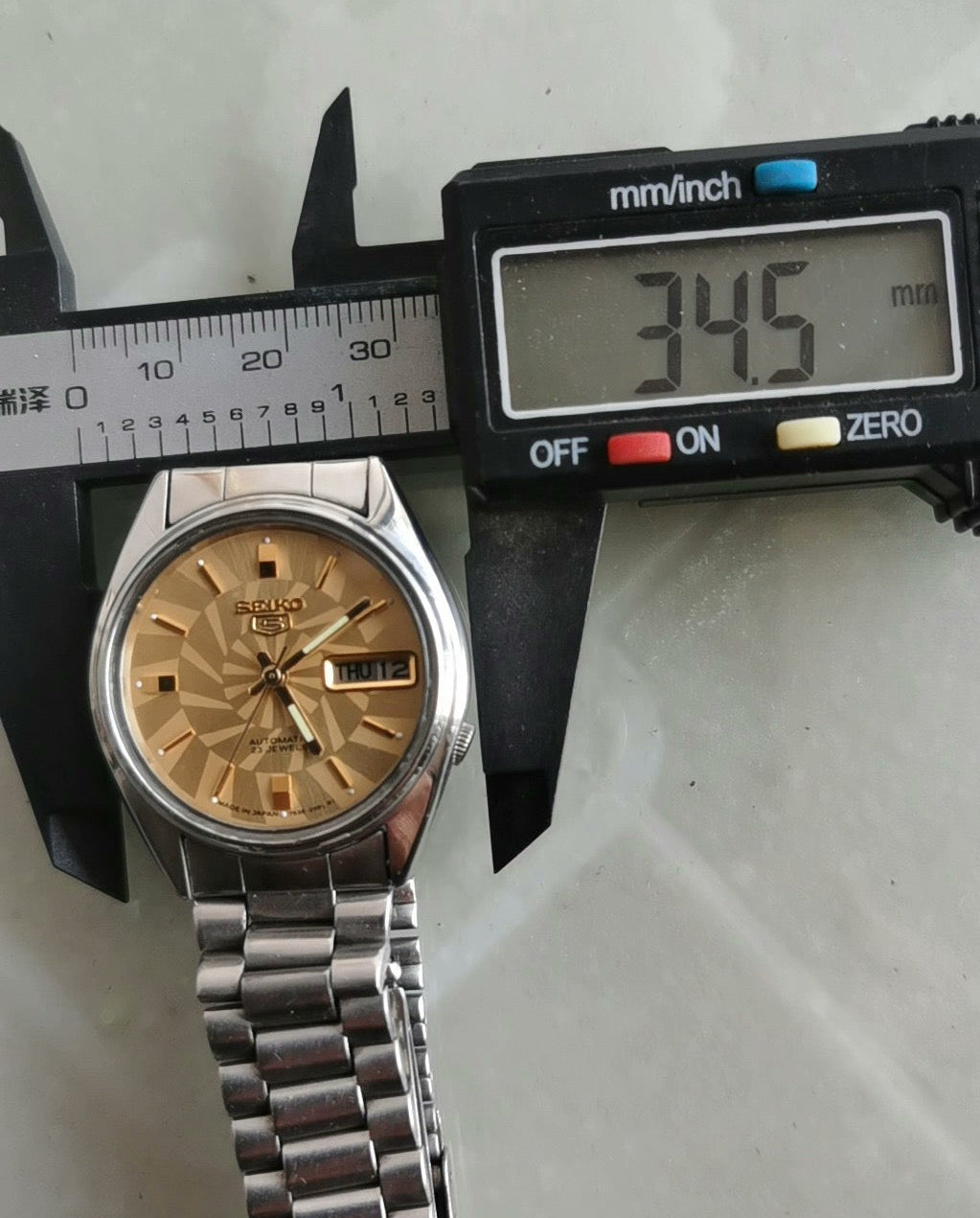 Seiko Automatic Day Date Vintage Watch 7009 Movement 23 Jewels 34.5mm 544-0180