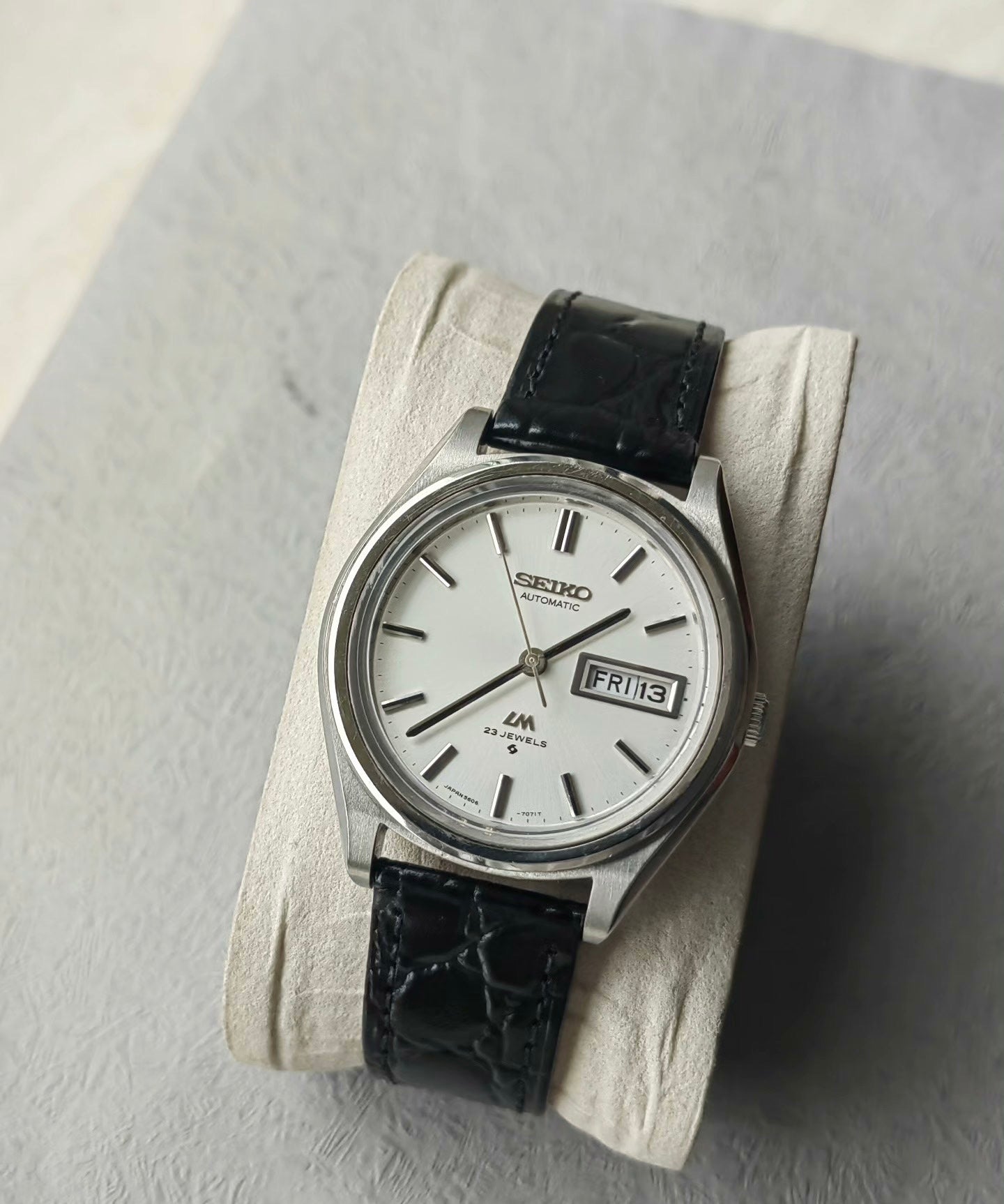 Seiko Lord Matic LM Automatic Men‘s Watch Cal. 5606 Day Date Silver Sunburst Dial 36.5mm Vintage 546-0670