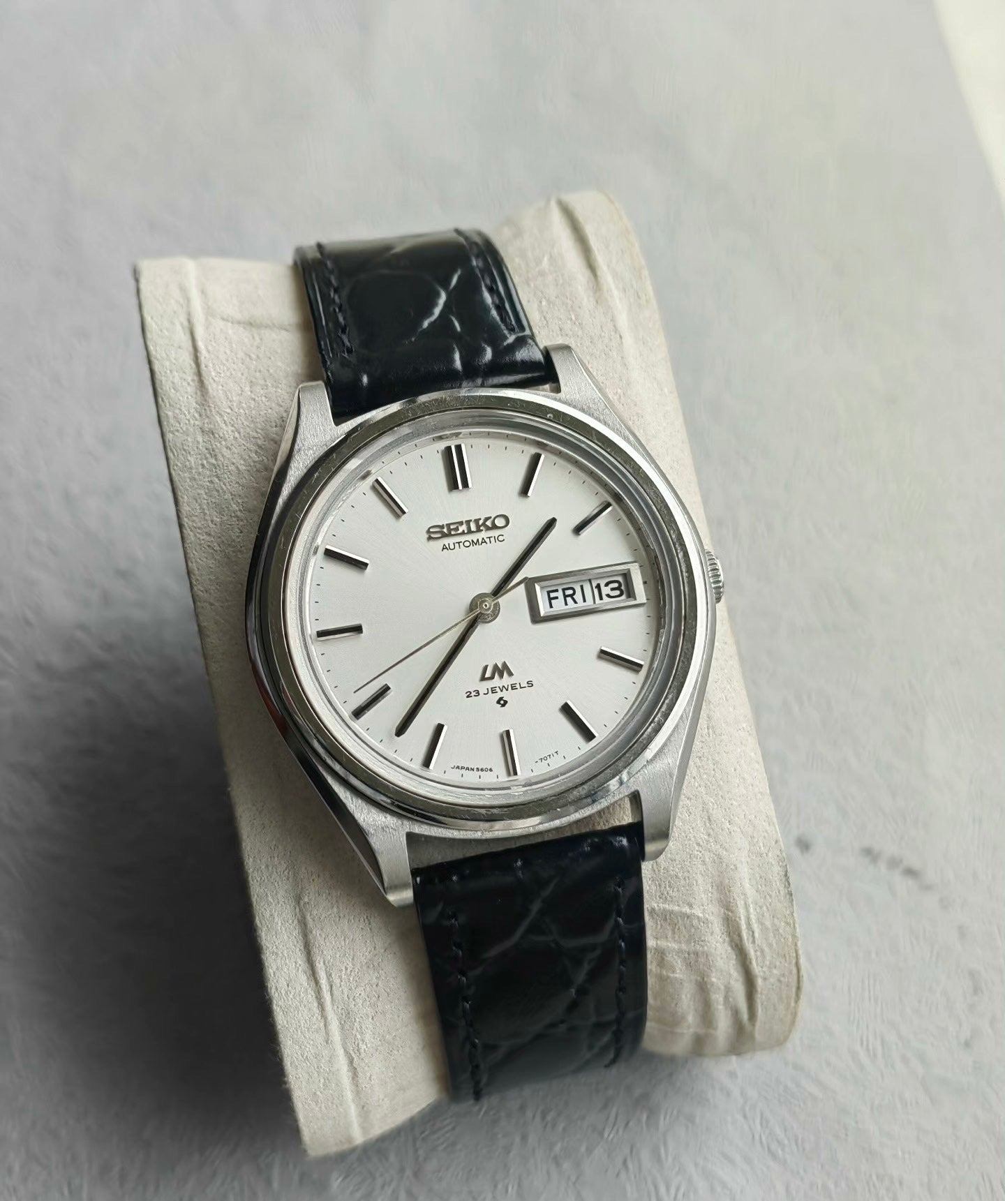 Seiko Lord Matic LM Automatic Men‘s Watch Cal. 5606 Day Date Silver Sunburst Dial 36.5mm Vintage 546-0670