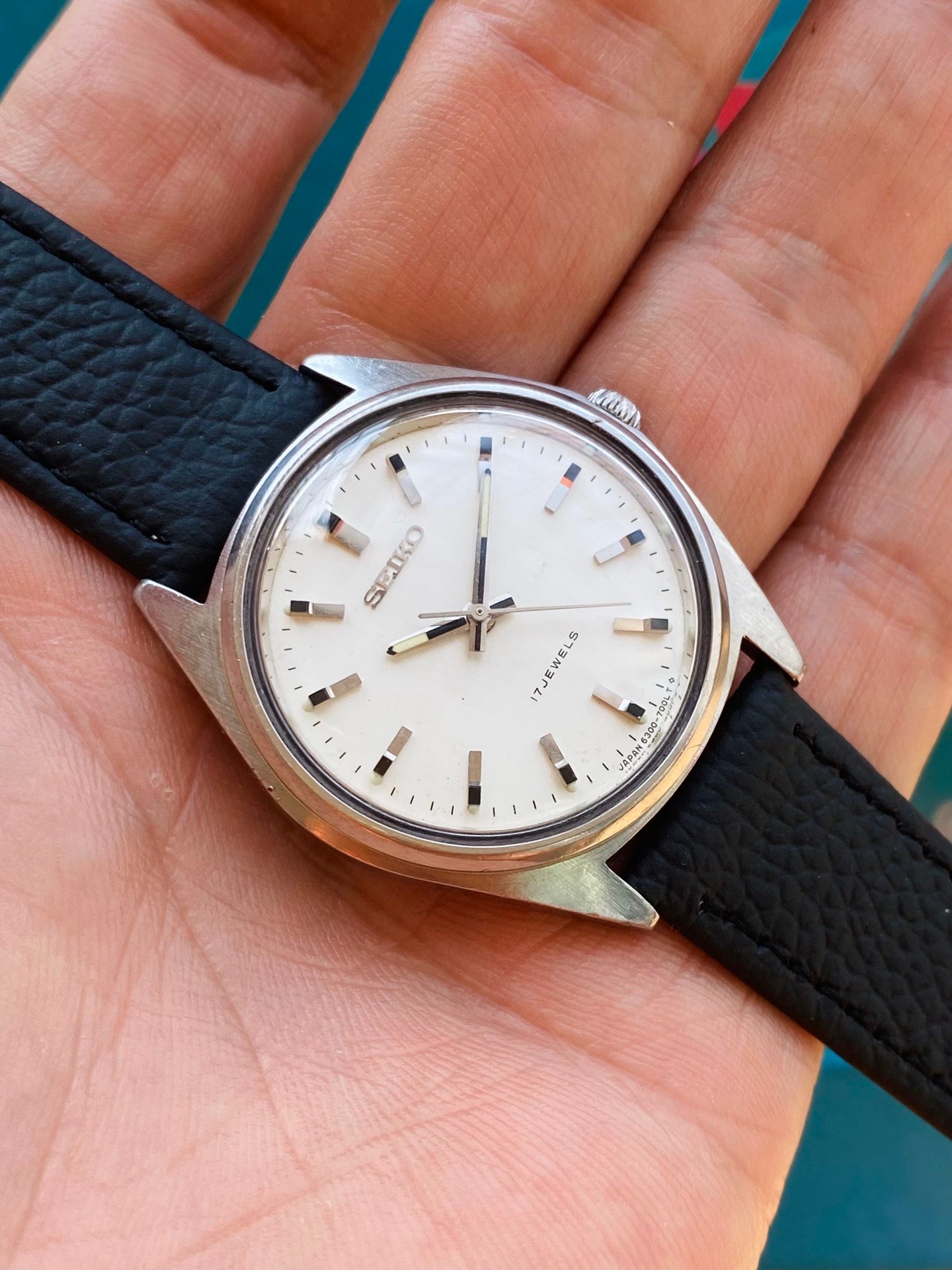 Seiko Vintage Manual-Winding Watch Cal. 63 17 Jewels 35mm 1960s 550-0140