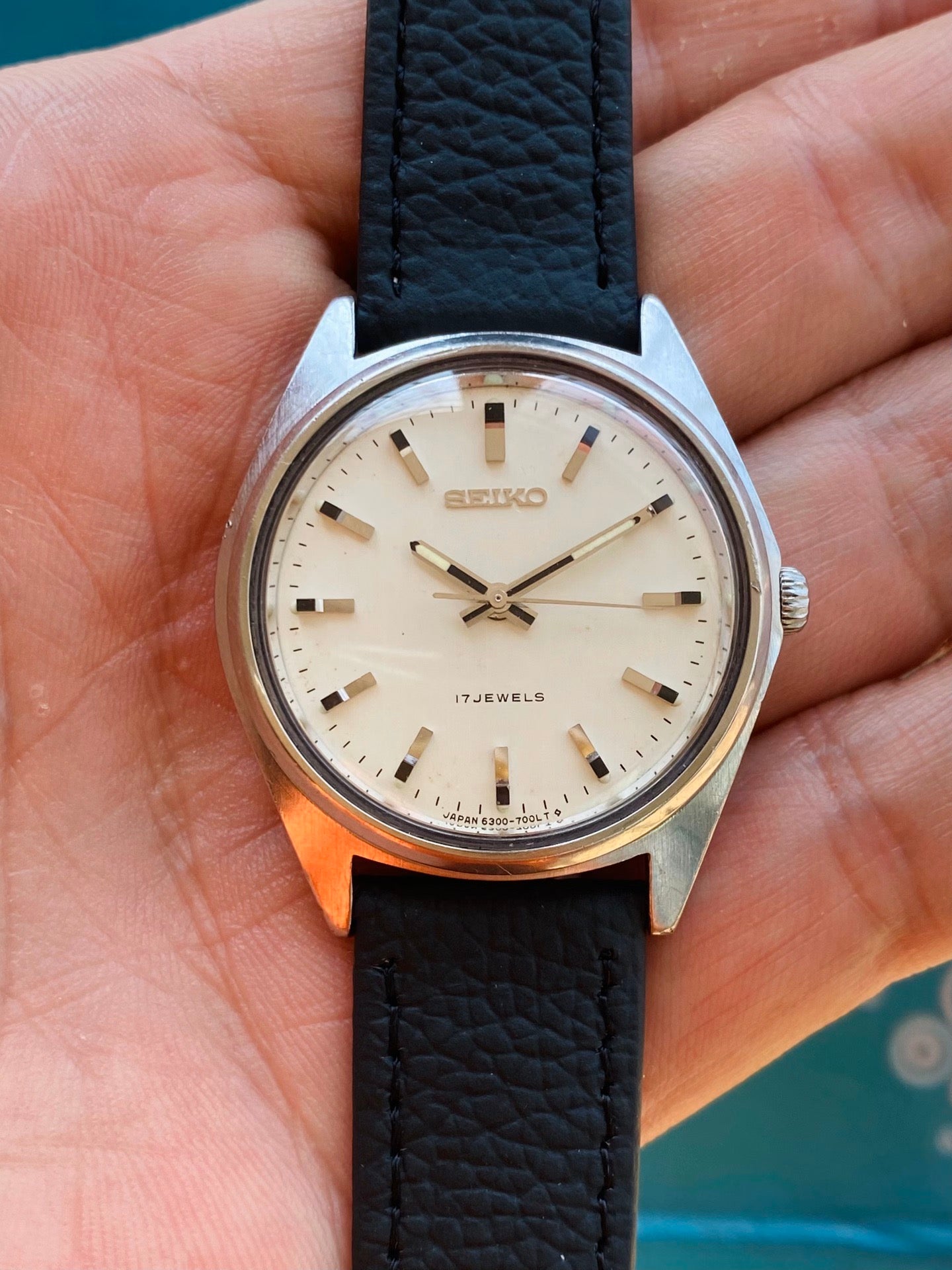 Seiko Vintage Manual-Winding Watch Cal. 63 17 Jewels 35mm 1960s 550-0140