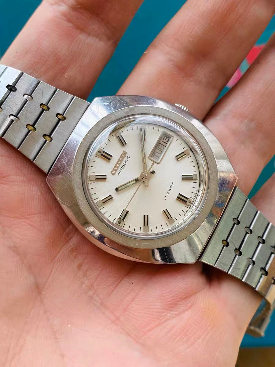 Citizen Vintage Automatic Watch 8200 Day Date 21 Jewels 37.4mm 1980s 560-0128