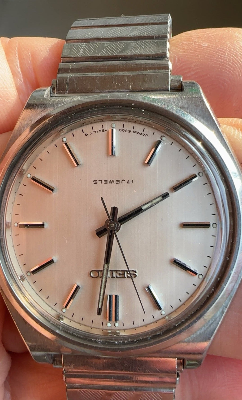 Seiko Japan Manual Wind Watch Cal. 63A Vintage 37mm 17 Jewels 561-0178