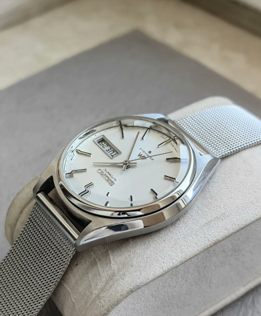 Seiko Lord Matic LM Automatic Watch Day Date 5606 23 Jewels 37.5mm Silver 565-0670