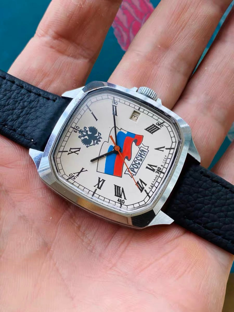 Vostok Amphibia Russian Manual Wind Watch Cal. 2414A Date 1990s Square Case 37mm Vintage 568-0178