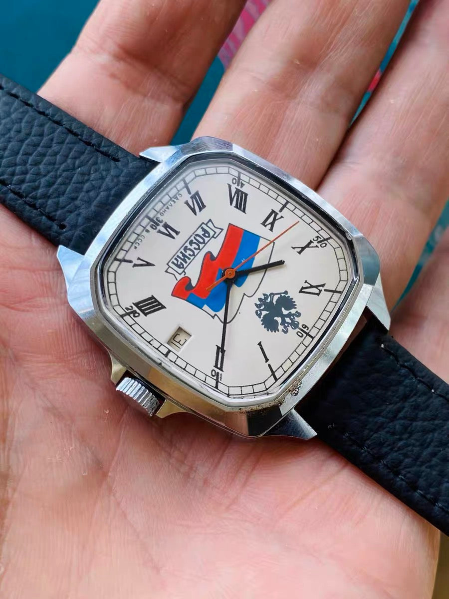 Vostok Amphibia Russian Manual Wind Watch Cal. 2414A Date 1990s Square Case 37mm Vintage 568-0178