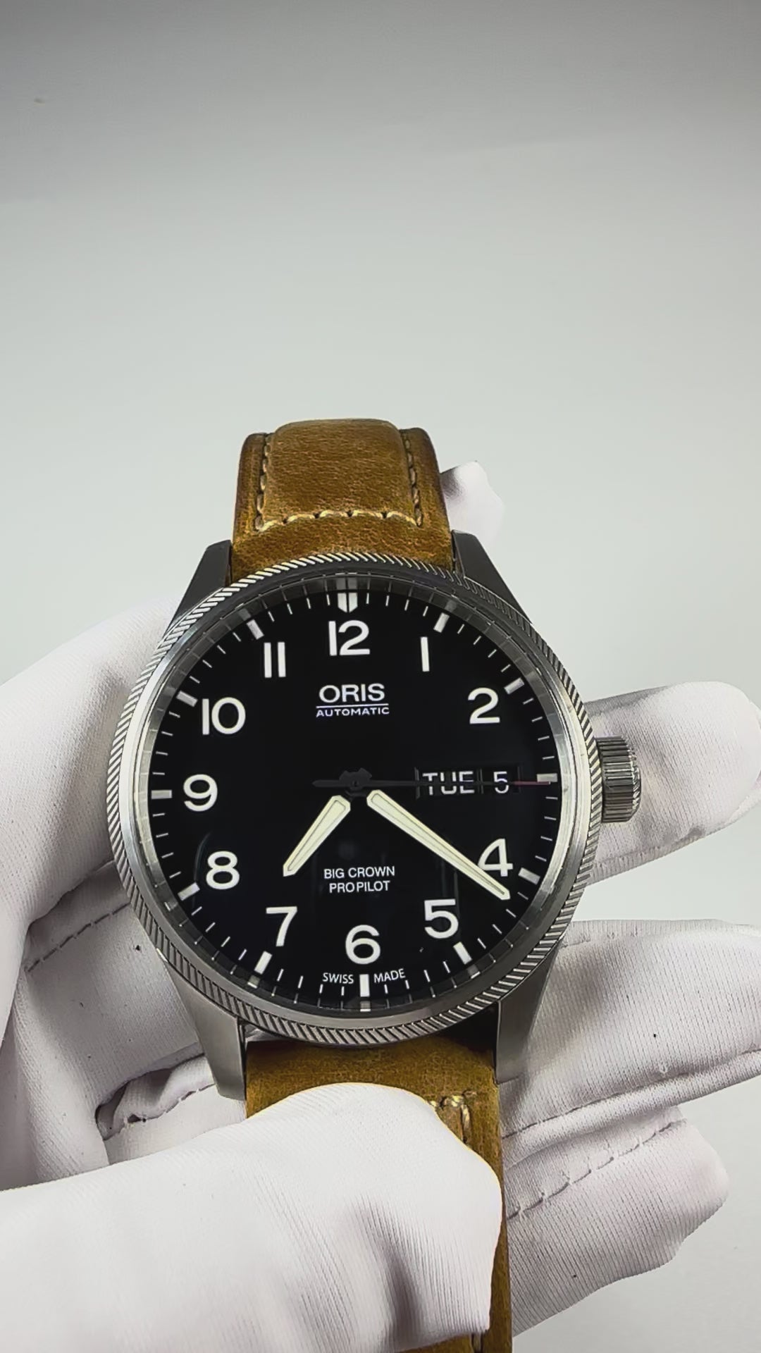 Swiss Oris Big Crown ProPilot Automatic Day Date Watch Black Dial Sapphire Crystal 606-2600