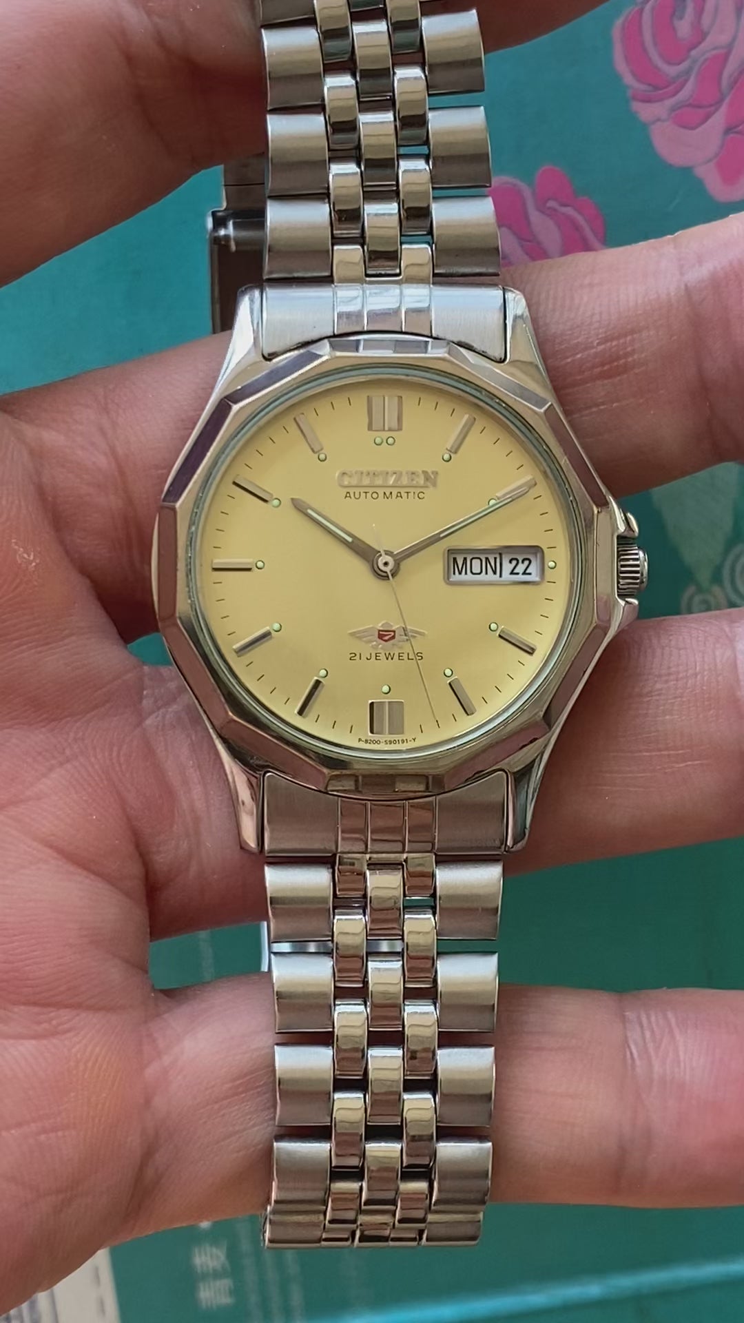 Citizen Automatic Vintage Men's Watch 21 Jewels 8200 Movement 34.7mm Day Date Gold Rotor Exhibition Back 622-0158