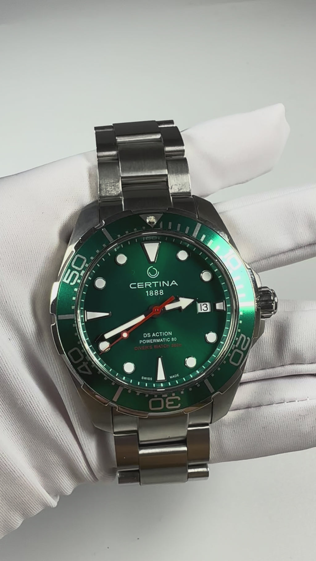 Swiss Certina DS Action Diver Powermatic 80 Automatic Watch Green Dial 300m Sapphire Crystal Full Set 484-1600