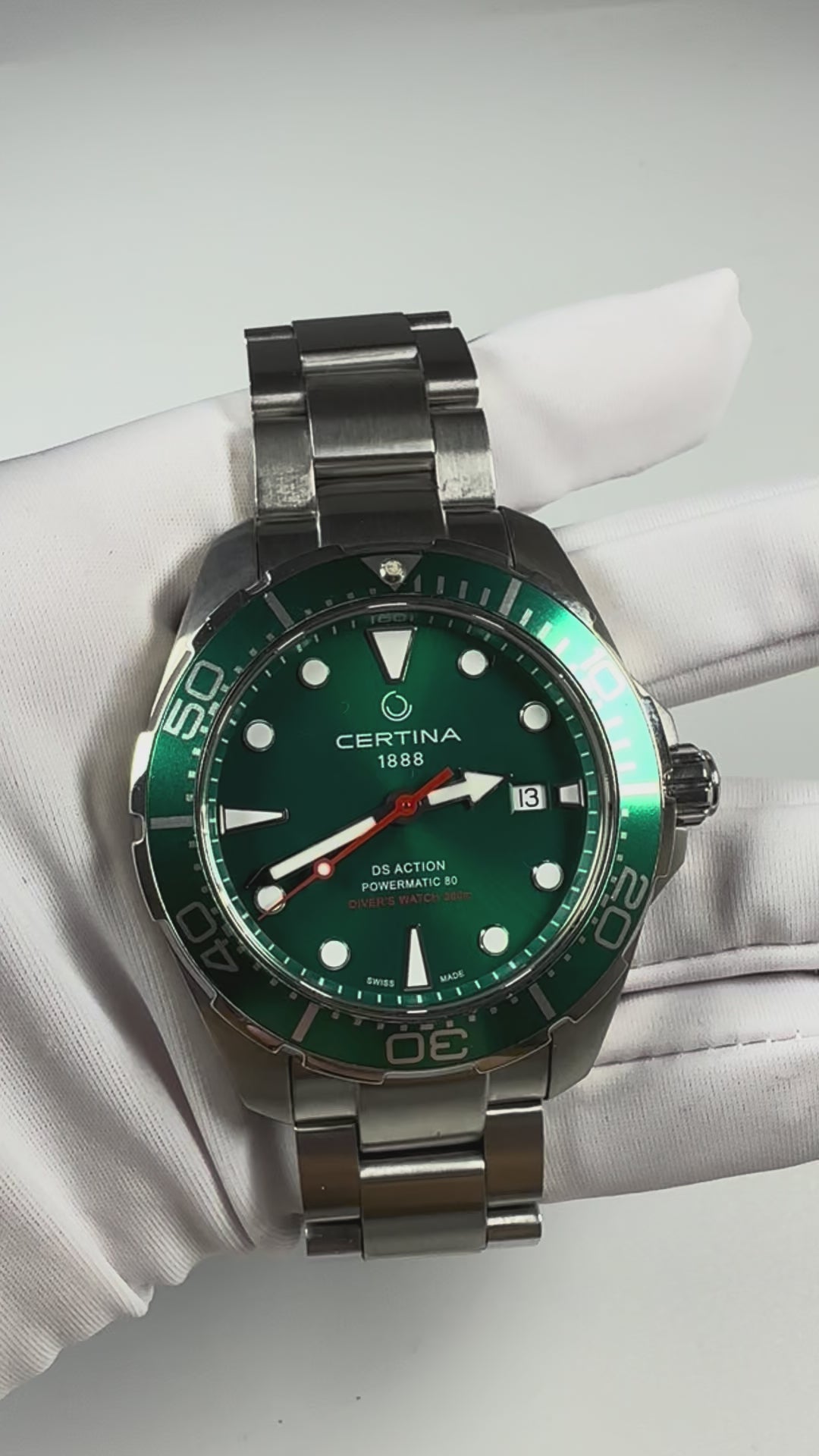 Swiss Certina DS Action Diver Powermatic 80 Automatic Watch Green Dial 300m Sapphire Crystal Full Set 484-1600