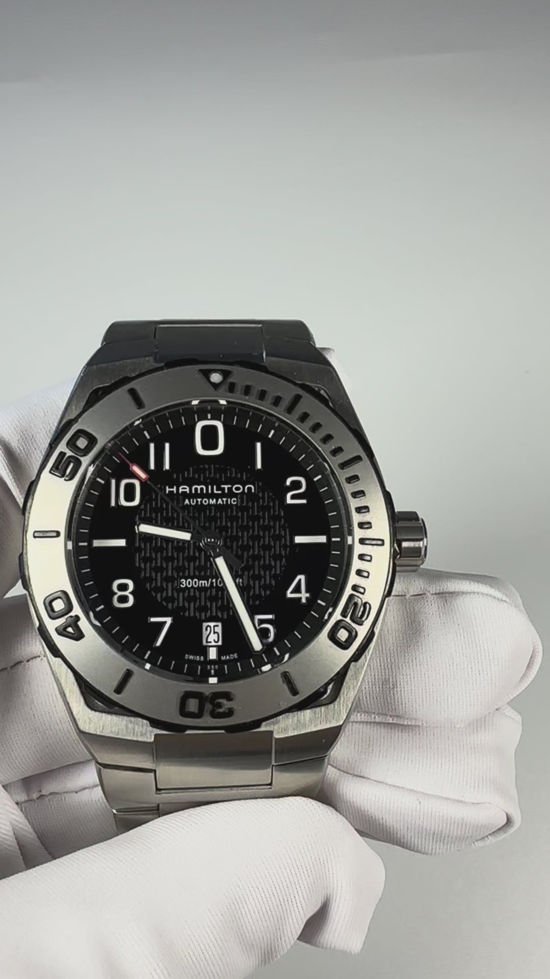 Swiss Hamilton Khaki Navy Sub Date Automatic Watch 2824-2 25Jewels 42MM 646-2200